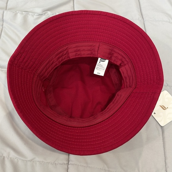 NWT bucket hat - Picture 3 of 4